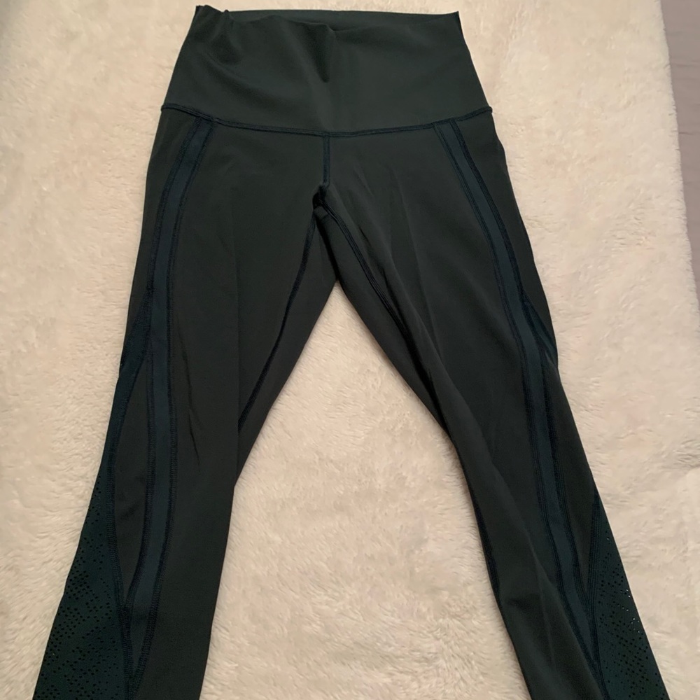 Lululemon green 25”
